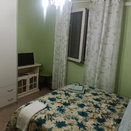 Kazakova Oda ve Kahvaltı
